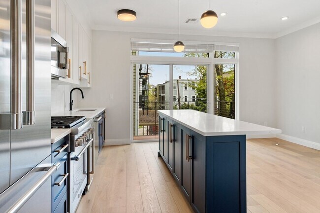 Foto del edificio - 142 Pleasant St