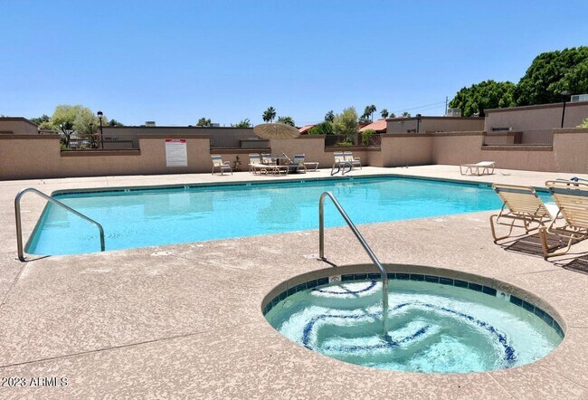 Foto del edificio - 99 N Cooper Rd