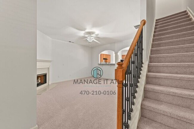 Foto del edificio - 3 Bedroom Townhome in Alpharetta