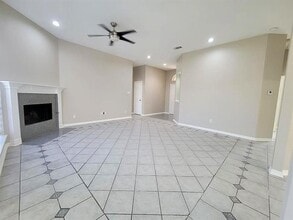 Building Photo - 1144 San Saba Dr