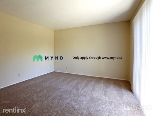 Foto del edificio - 4930 College Oak Dr