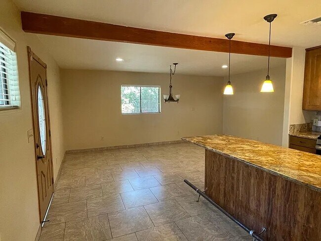 Foto del edificio - 1227 N Sonoita Ave