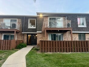Building Photo - 4424 Euclid Ave