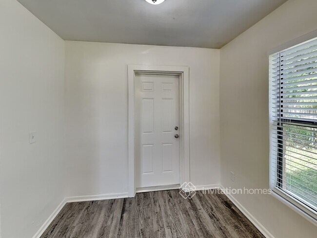 Building Photo - 1310 Baltimore Dr