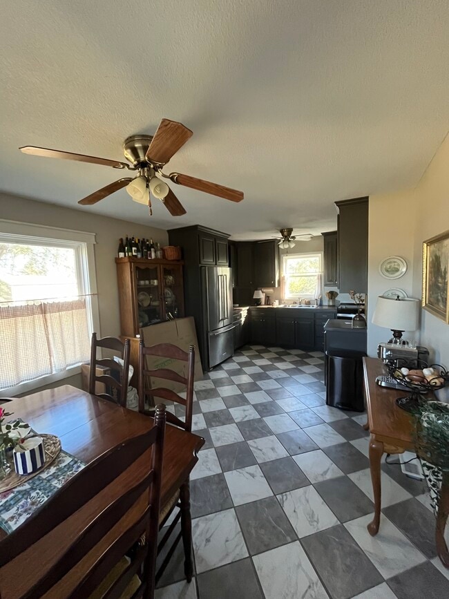 Building Photo - 9845 Evening Star Rd