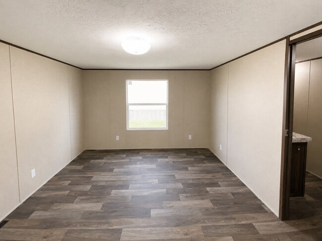 Building Photo - 2601 Leary Ln