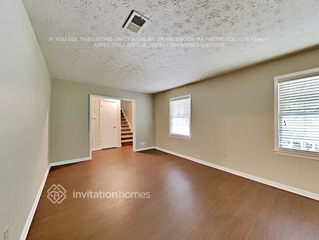 Foto del edificio - 3248 Mountain Hollow Dr