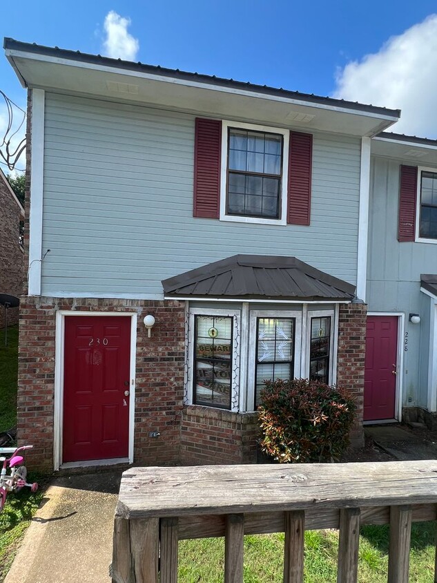 Daleville! Close to the FT. Rucker Gate... - Daleville!   Close to the FT.  Rucker Gate...