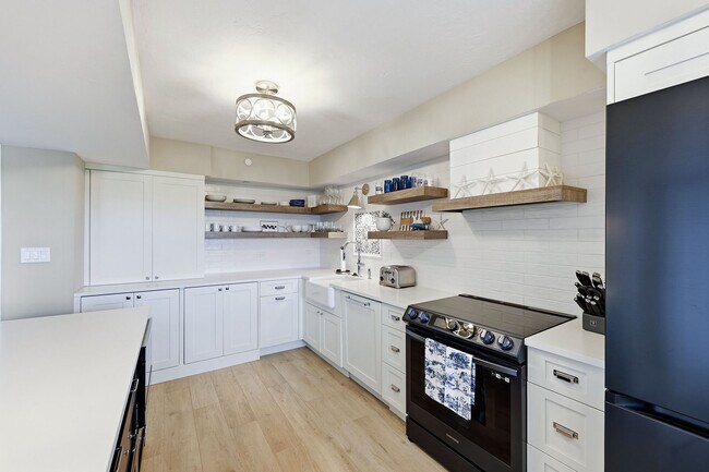 Foto del edificio - 5501 Heron Point Dr