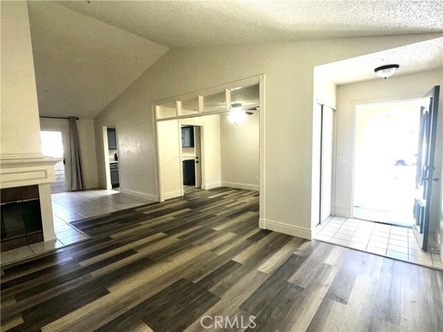 Foto del edificio - 413 E James St