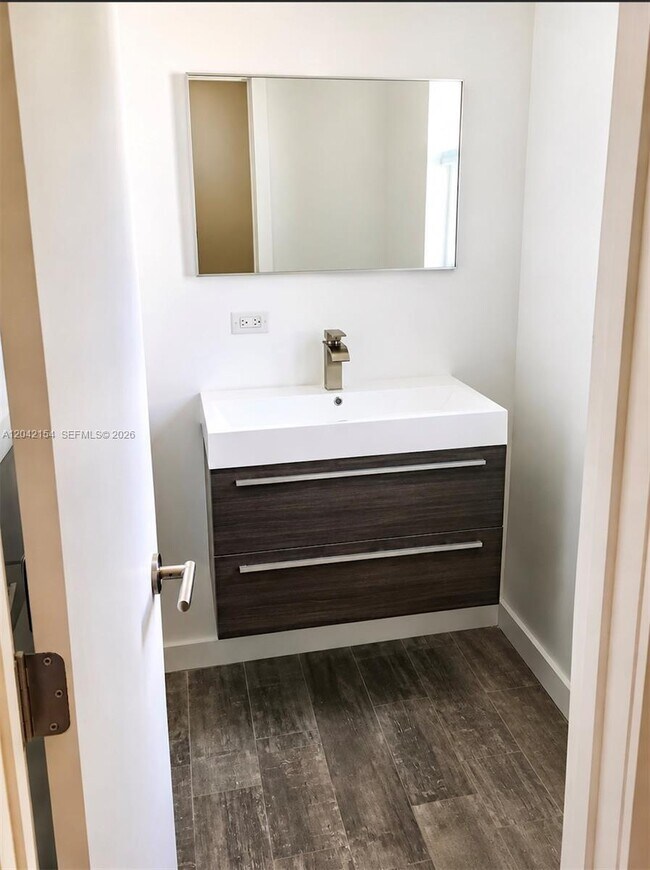 Building Photo - Southwest 1st Avenue, Miami, FL 33145 - 2 BR 2 BA house