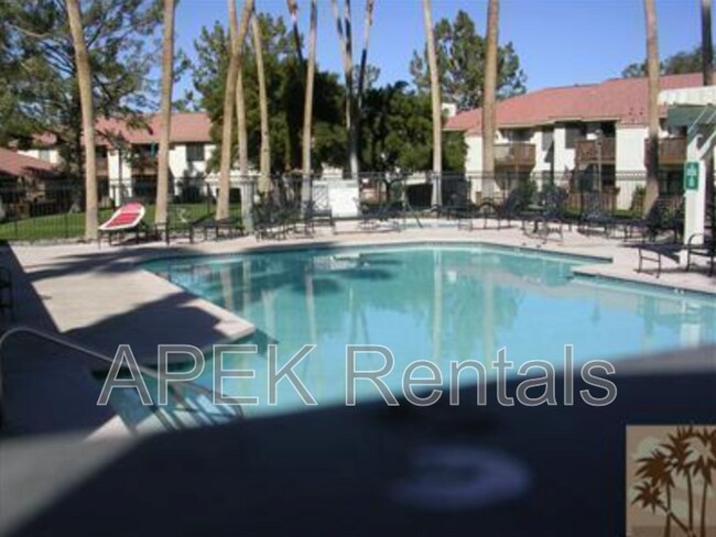 Foto del edificio - 43376 Cook St