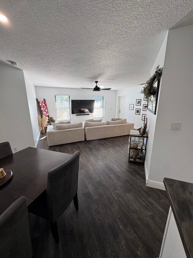 Foto del edificio - 1146 NE Coy Senda