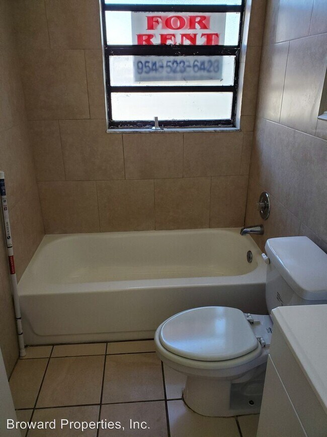 Foto del edificio - 224 NW 12th Ct