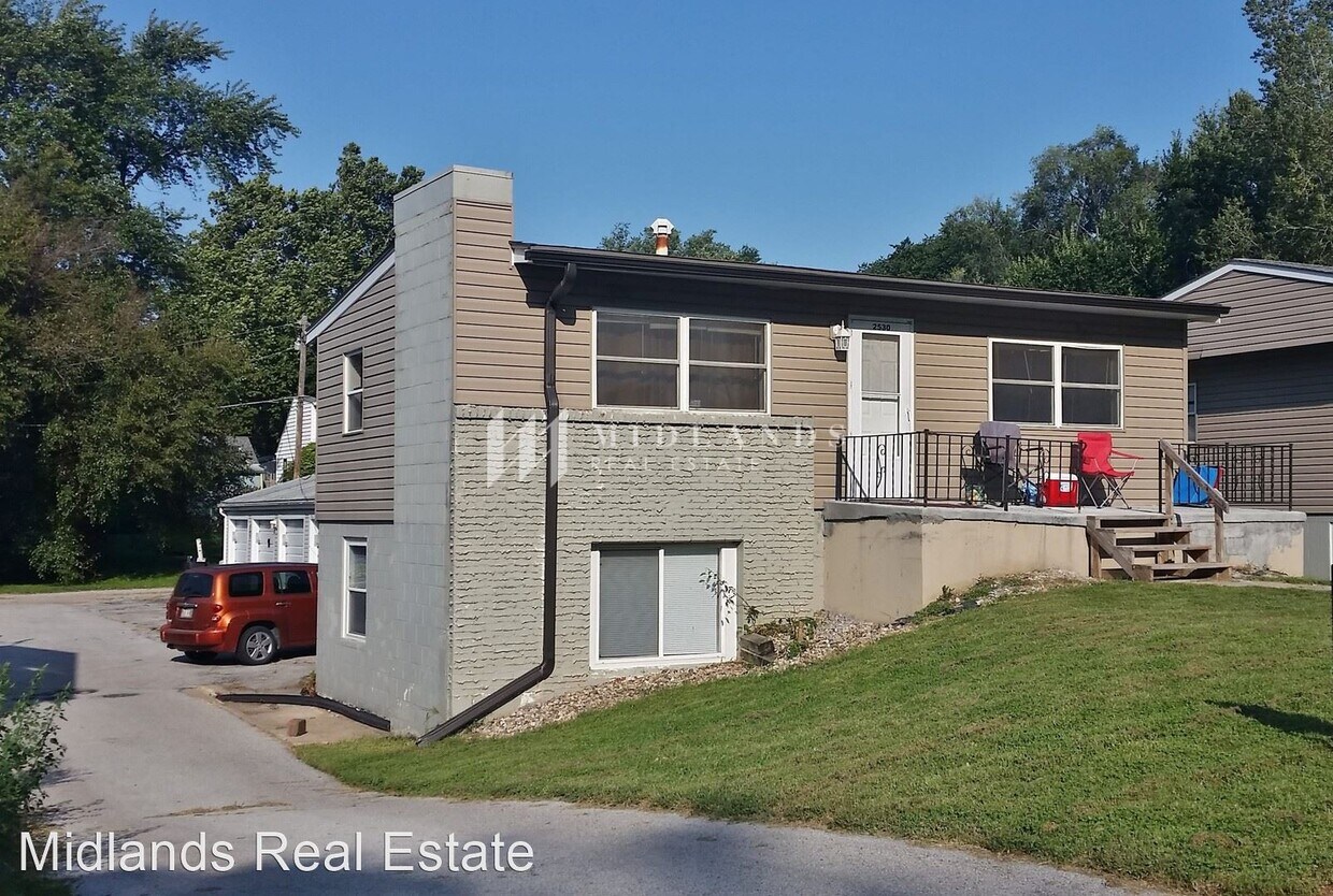 1617 1/2 Wayne St, Bellevue, NE 68005 House Rental in Bellevue, NE