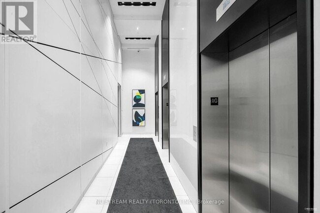 Photo du bâtiment - 159-3159 Wellesley St E