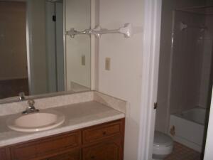 Building Photo - 3912 Bowen Dr
