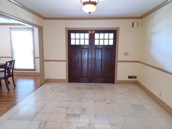 Foto del edificio - 4 br, 2.5 bath House - 302 Dyer Lane