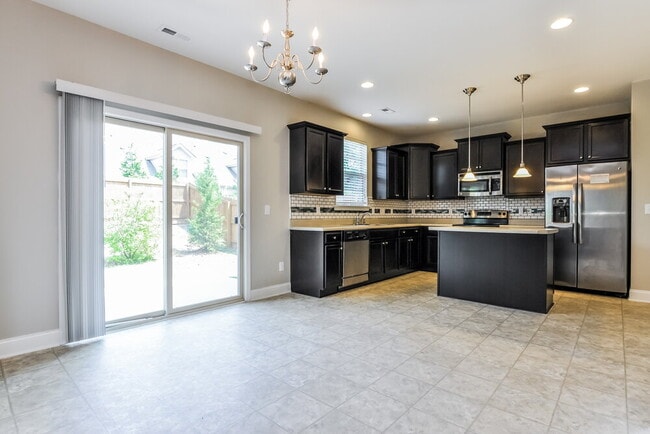 Foto del edificio - 128 Outwater Ridge Dr