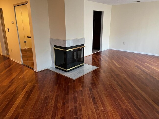 Living room - 63 Marrow St