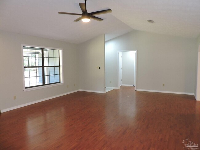 Foto del edificio - 5261 Rowe Trail