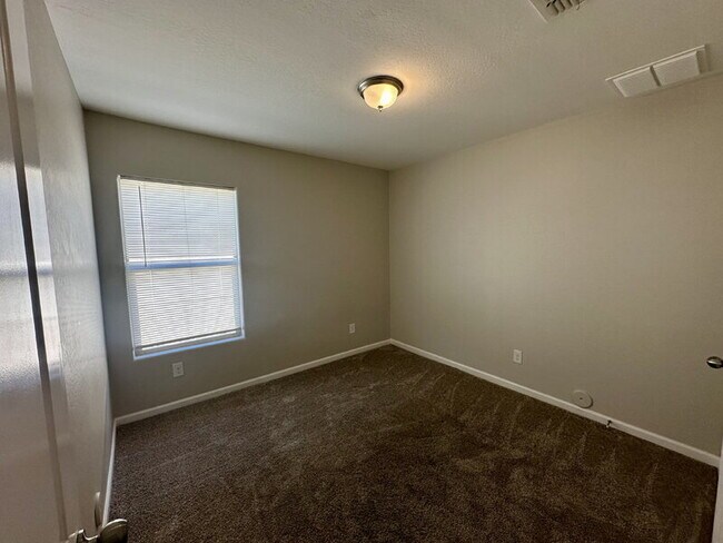 Building Photo - 3880 Princeton Ln