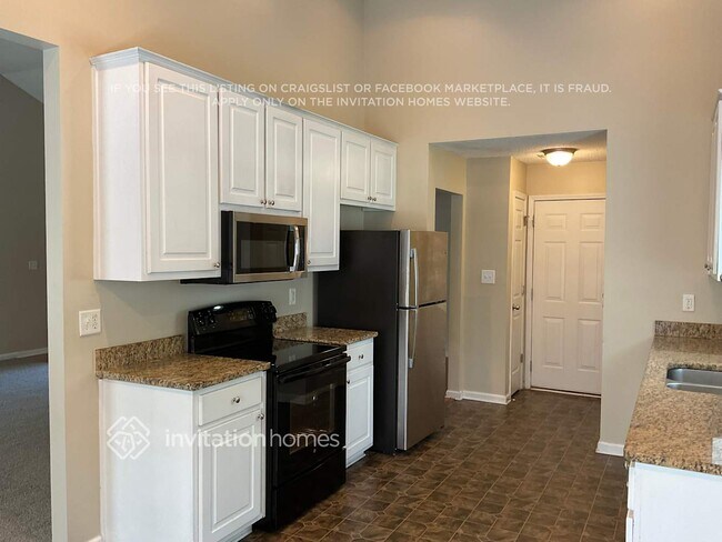 Foto del edificio - 4890 Larkspur Ln