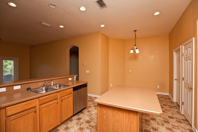 Building Photo - 4084 Anderson Woods Ct