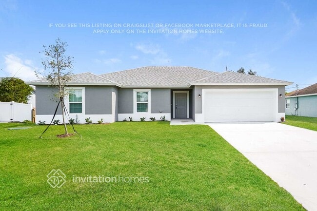 Building Photo - 453 SW Leona Dr