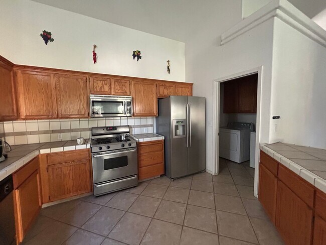 Foto del edificio - 2614 W Oakridge Ave