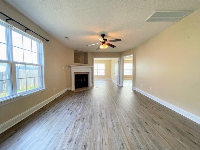 Building Photo - 29712 Robert Lee Ct
