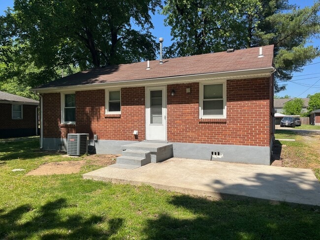 Building Photo - 3204 Donald Dr