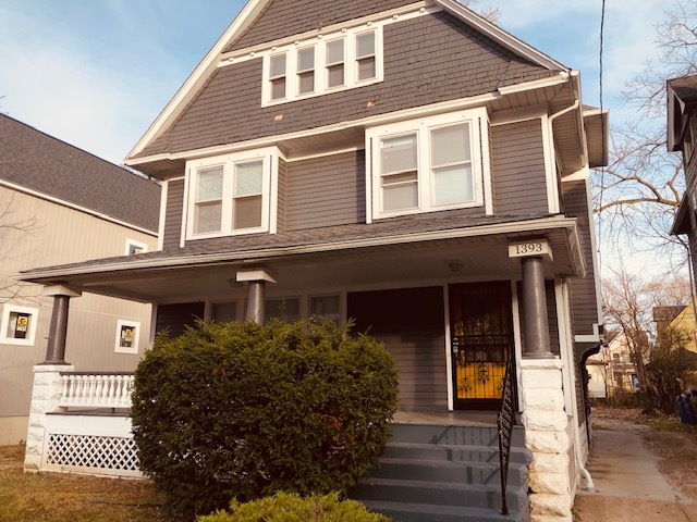 Primary Photo - 1393 E 109th St