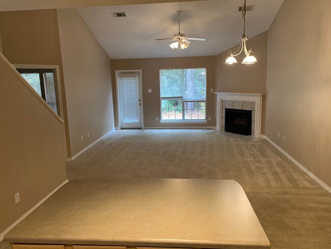 Foto del edificio - 755 Willow Springs Dr