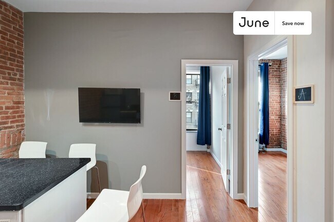 Foto del edificio - 351 W 46th St