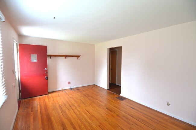 Foto del edificio - 4625 Orchard Ln
