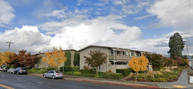 Foto del edificio - 692 Cabot Way