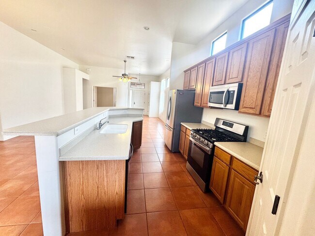 Foto del edificio - 3BR/2BA/2CG, 1561 sq.ft. rental in Sierra Vista, AZ