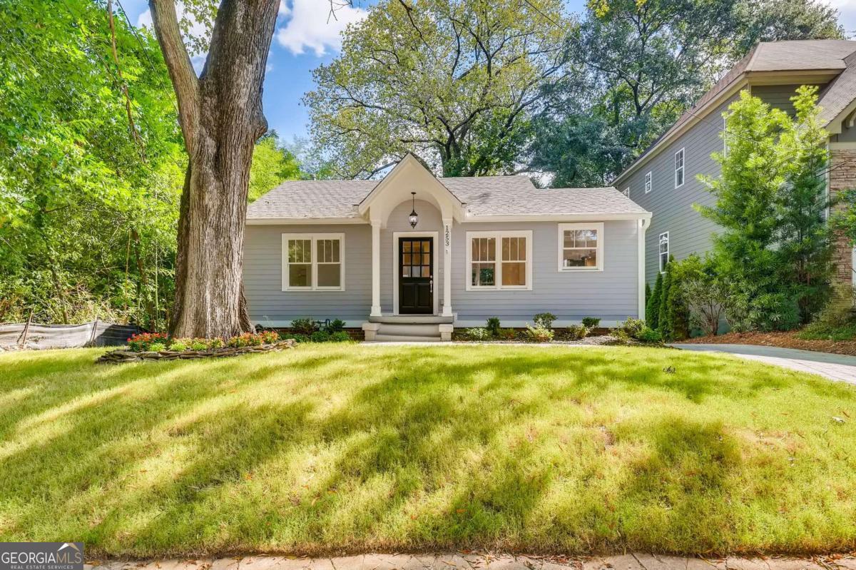 Foto principal - 1253 Francis St NW