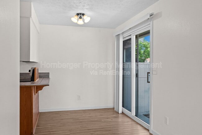Foto del edificio - 3617 N Washington St