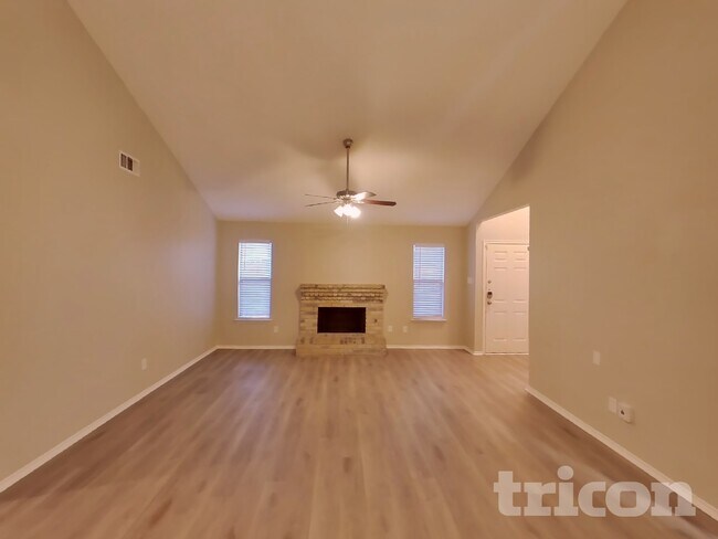 Foto del edificio - 4116 Amy Dr