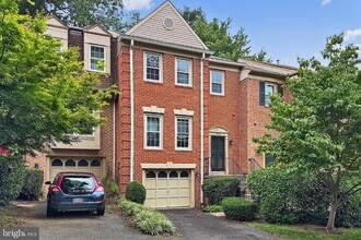 Building Photo - 7836 Ashley Glen Rd