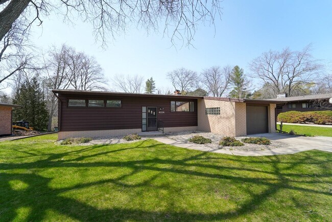 Building Photo - 4114 Chelsea Ct
