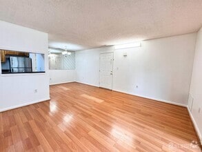 Building Photo - 707 Ravens Crest Dr
