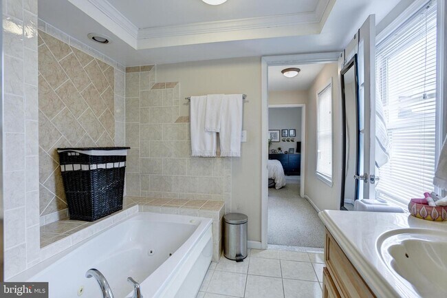 Foto del edificio - 1640 S Hanover St