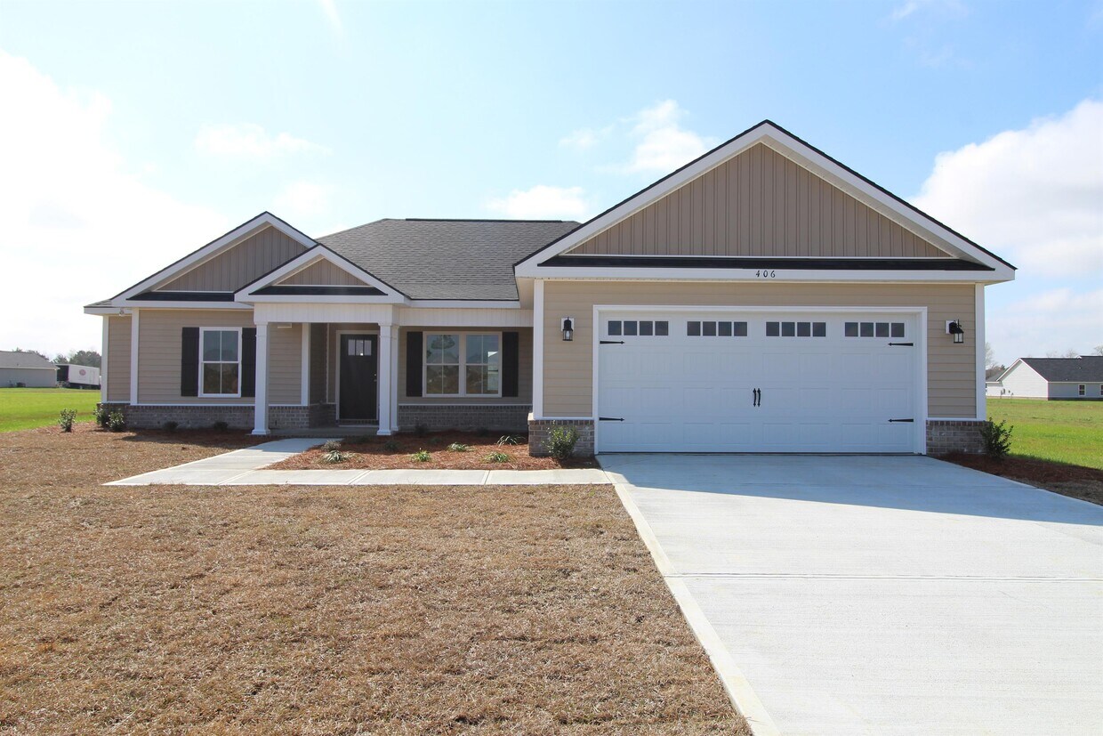 Primary Photo - 6083 Forest Dr