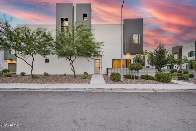 Foto del edificio - 5151 N 13th Pl
