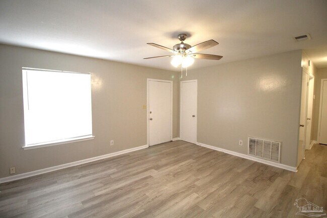 Foto del edificio - 3400 Green Briar Ct