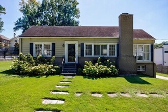 Building Photo - 65 Spruell Springs Rd