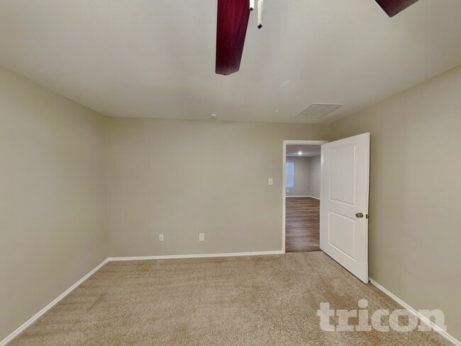 Building Photo - 1001 Odlozil Ln